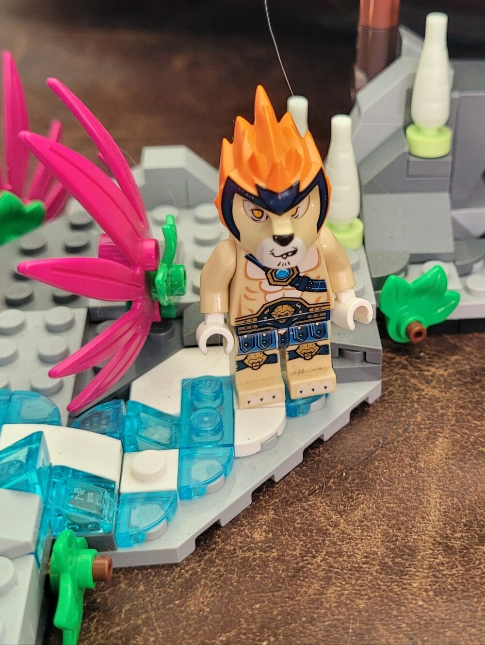 LEGO Minifigure Leonidas (loc017) Legends of Chima Lion, Lego set not included.